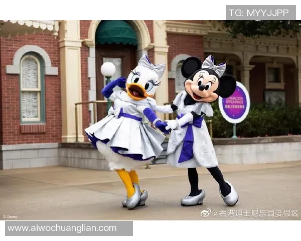 在香港街头偶遇足球明星的奇妙时刻与他们的精彩瞬间回顾 在香港街头偶遇足球明星的奇妙时刻与他们的精彩瞬间回顾