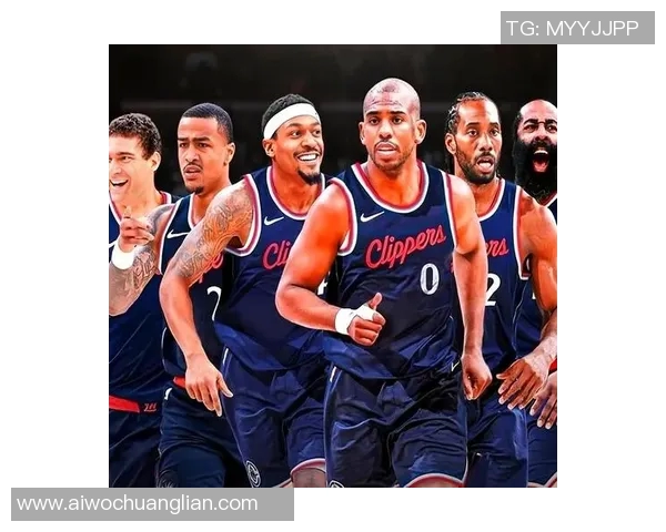 独行侠与勇士激战正酣NBA赛场精彩对决引发球迷热议 独行侠与勇士激战正酣NBA赛场精彩对决引发球迷热议